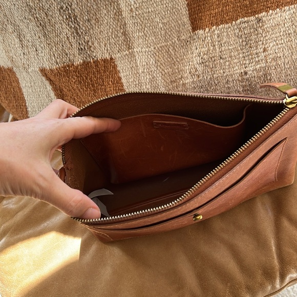 Madewell Transport Crossbody Leather Bag - Picture 6 of 8
